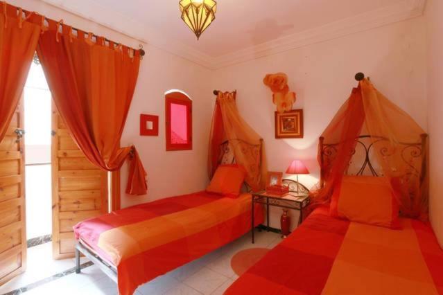Maison Riad Traditionnel Idealement Situe A Marrakech Marrakesh Exterior photo