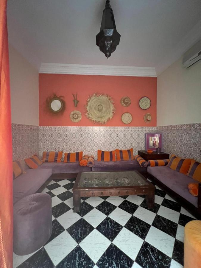 Maison Riad Traditionnel Idealement Situe A Marrakech Marrakesh Exterior photo