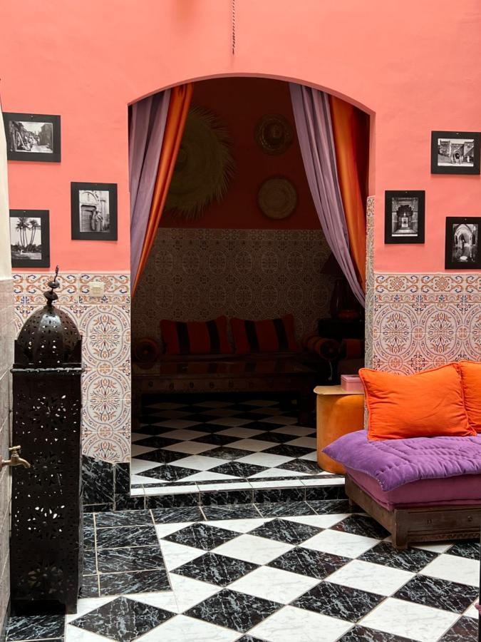 Maison Riad Traditionnel Idealement Situe A Marrakech Marrakesh Exterior photo