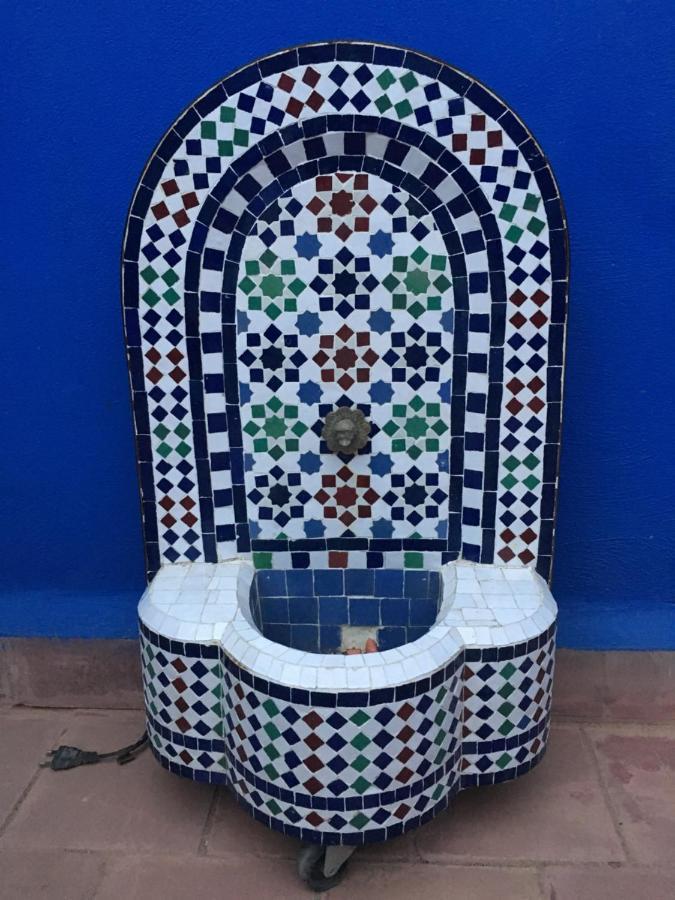 Maison Riad Traditionnel Idealement Situe A Marrakech Marrakesh Exterior photo